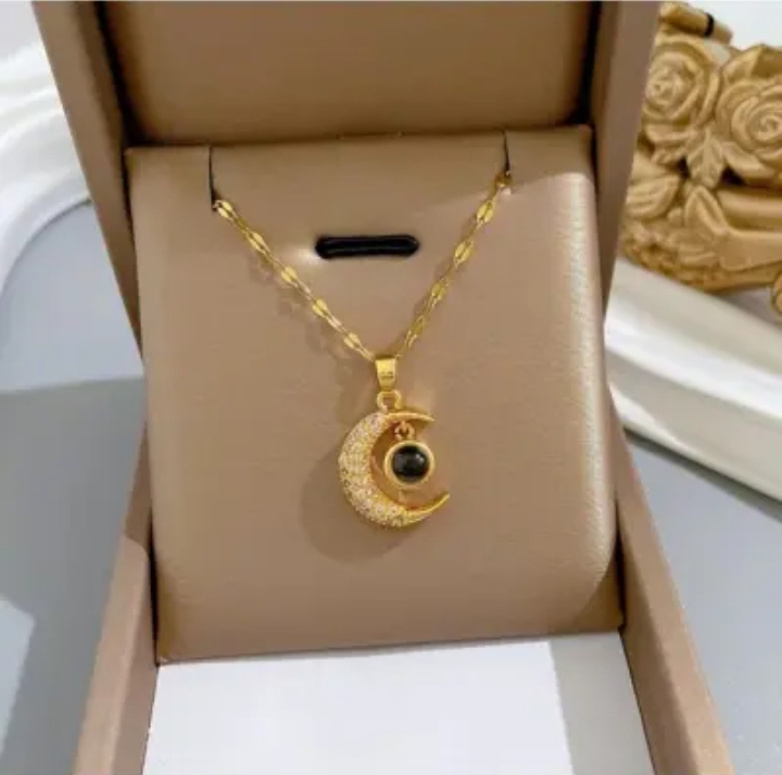 Women moon Necklace Korean Style Exquisite Fashion - Image 2